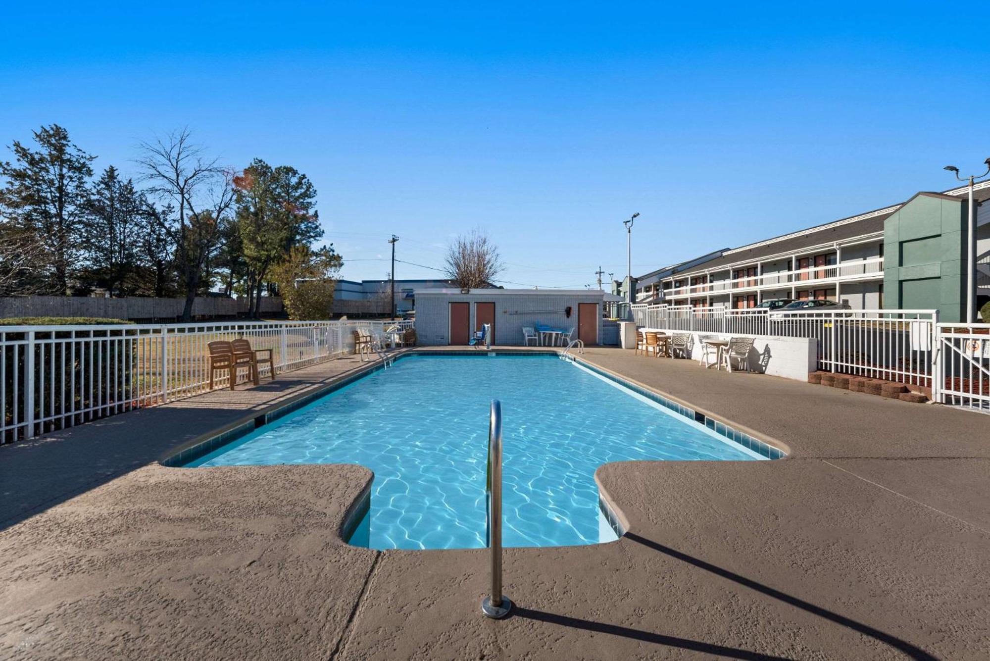 Econo Lodge Richmond Extérieur photo