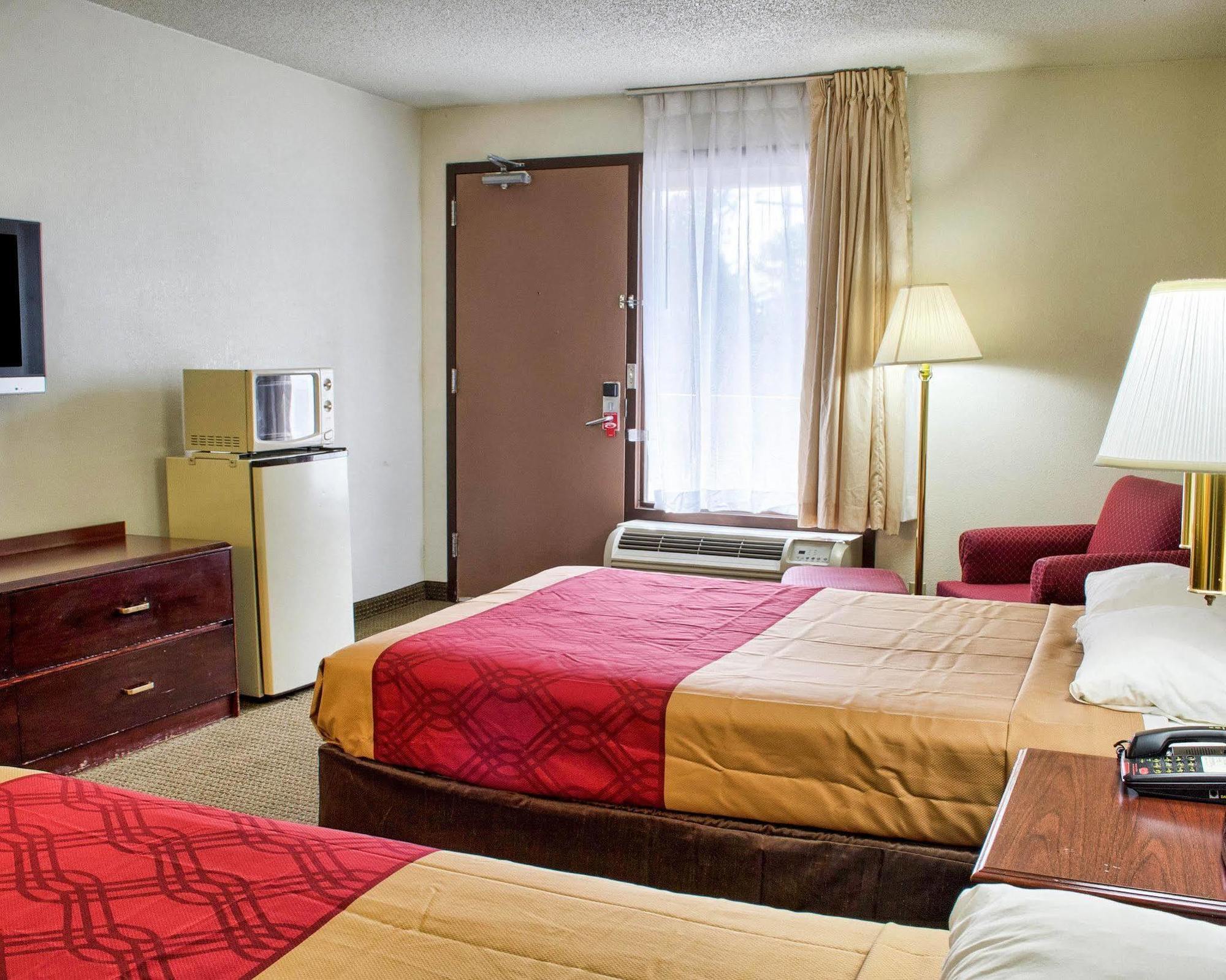 Econo Lodge Richmond Extérieur photo